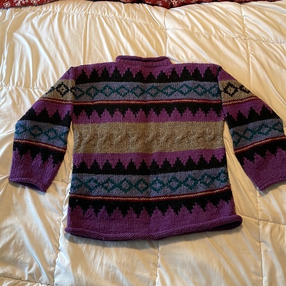 Beautiful Hand knit imported from Ecuador. - Picture 2 of 3
